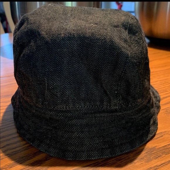 Dolce and Gabbana Reversable Bucket Hat - Picture 2 of 4